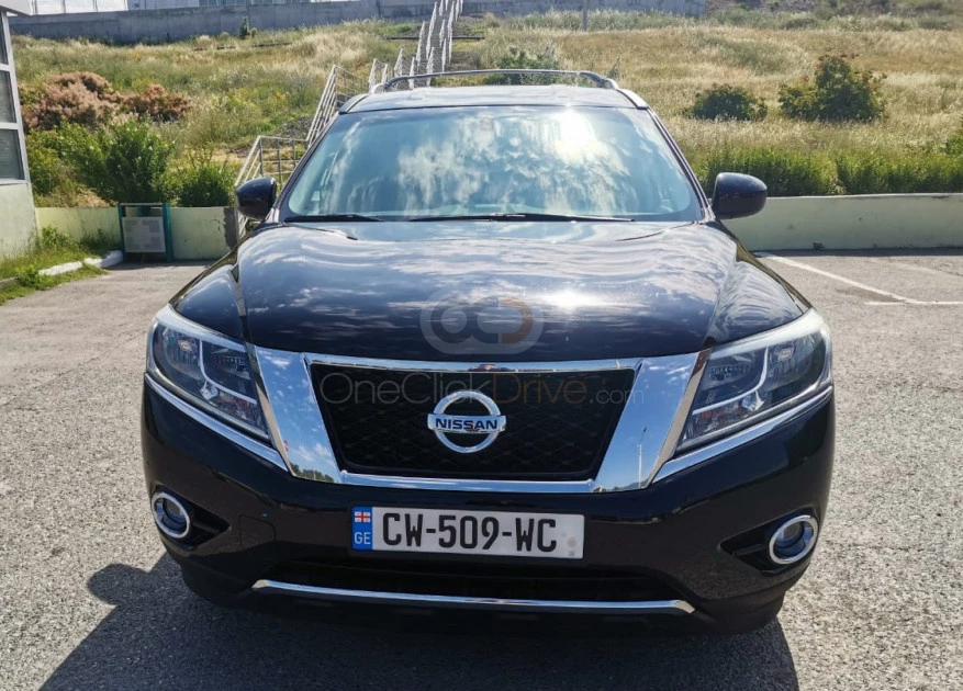 Black Nissan Pathfinder 2015 for rent in Tbilisi 2